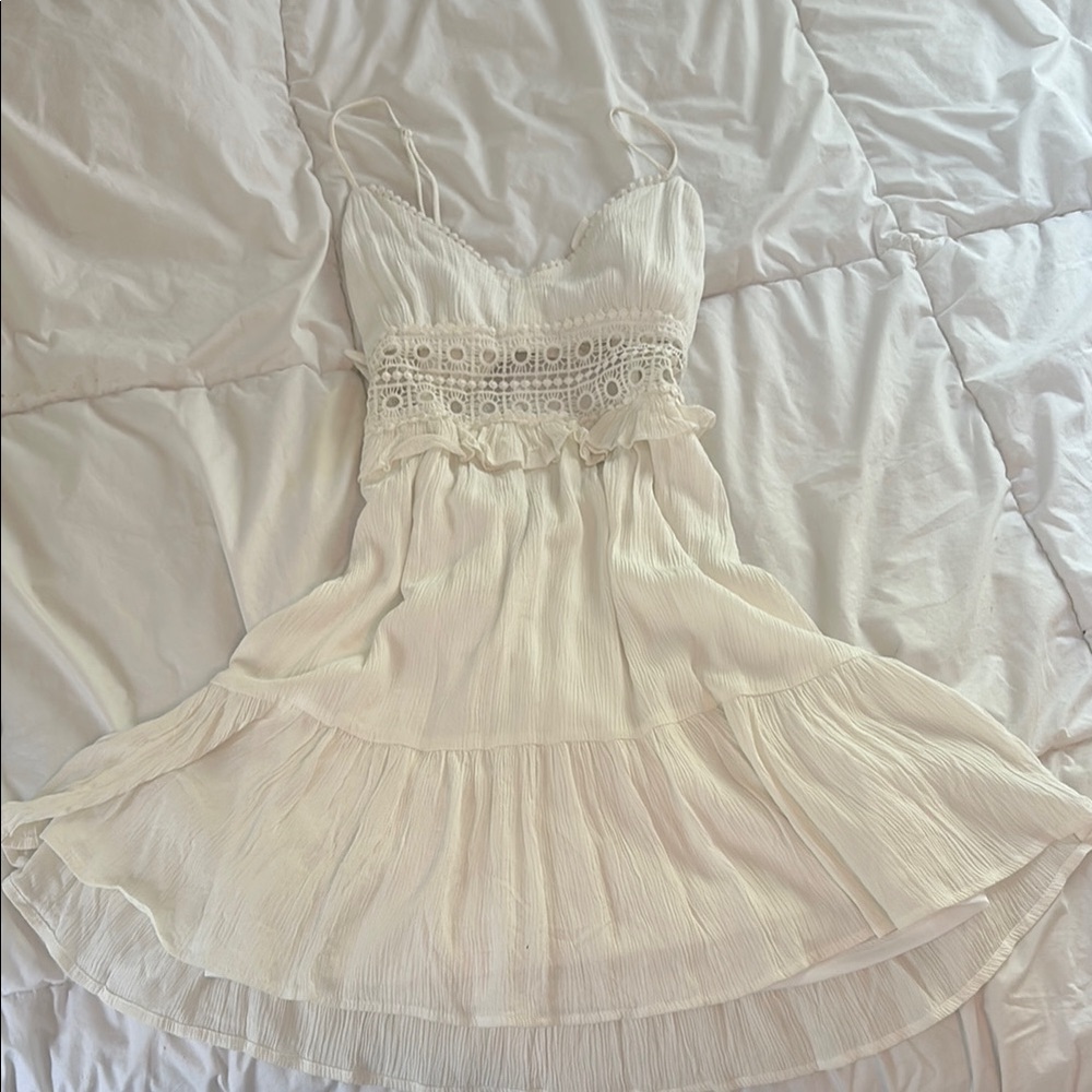 Elegant White Lace Dress